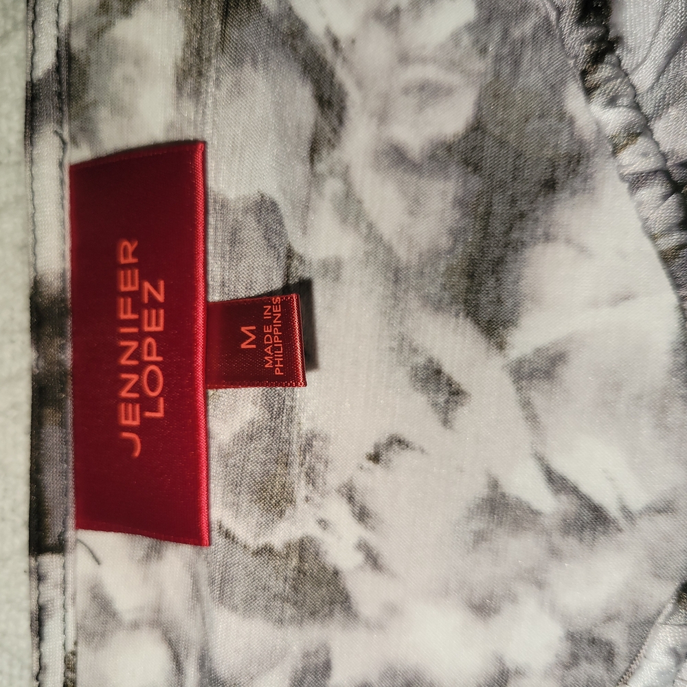Black and White Patterned Top - Picture 5 of 5